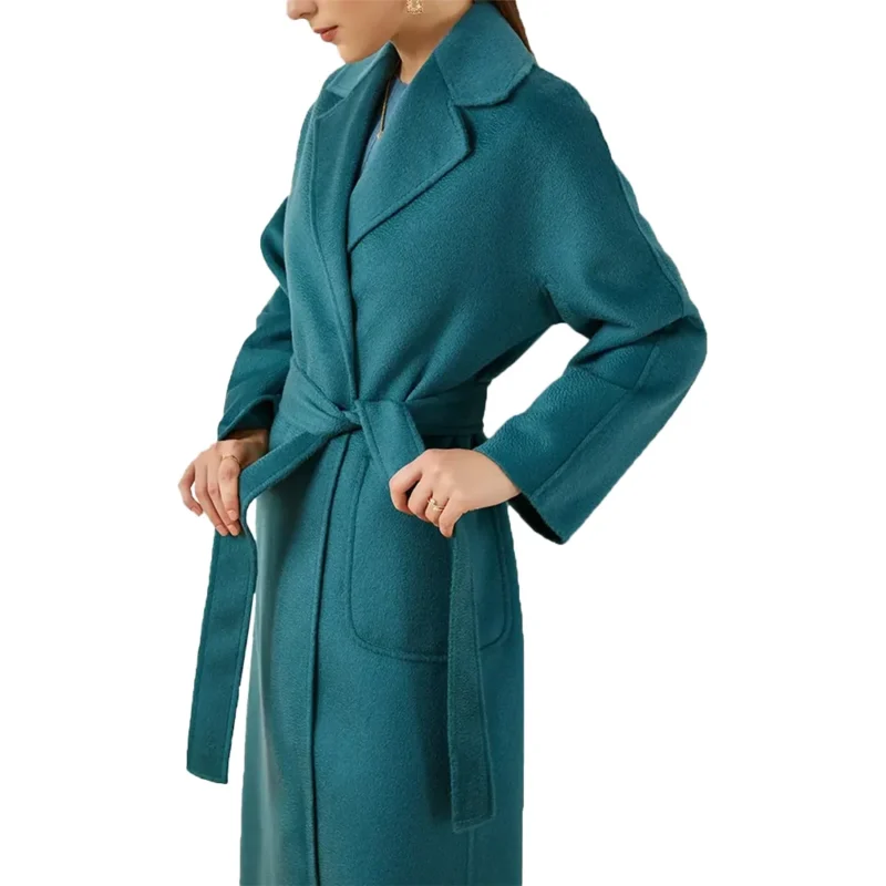 Anna Kendrick Another Simple Favor Coat